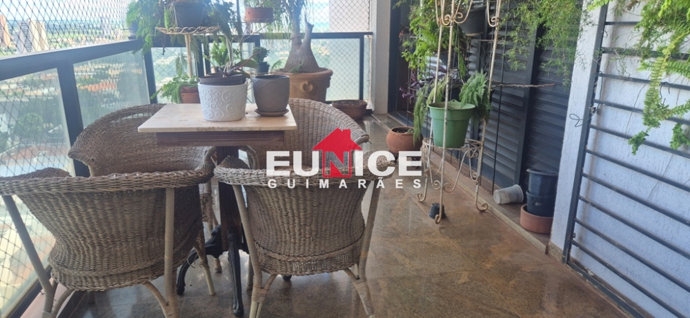 Apartamento venda com 269m² privativos, 3 suites e 3 garagem. R$ 750 mil